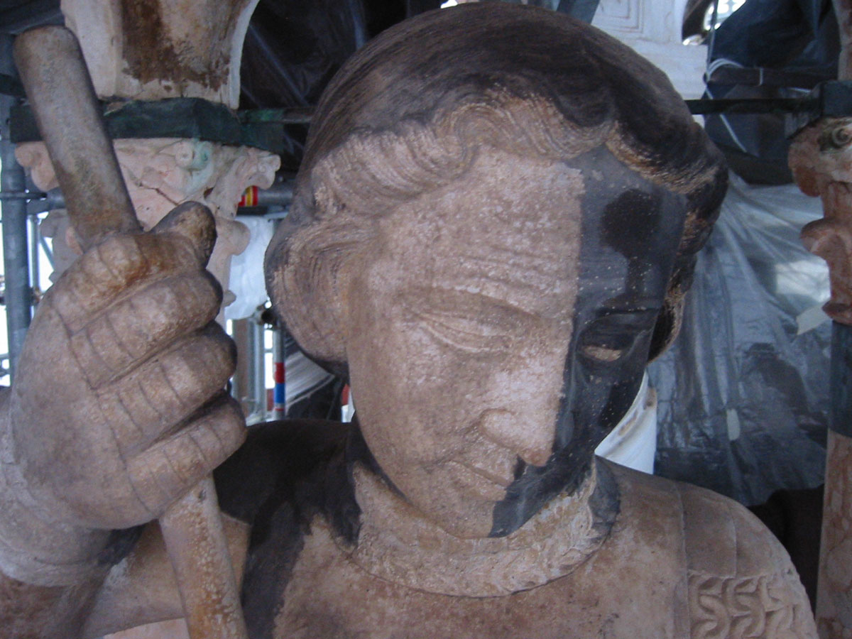 restauro statua S Giorgio volto smart clean